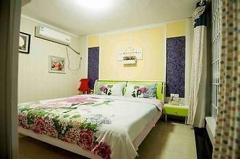 Shuangshuang Home Fenghuang Hongqiao Branch Екстер'єр фото