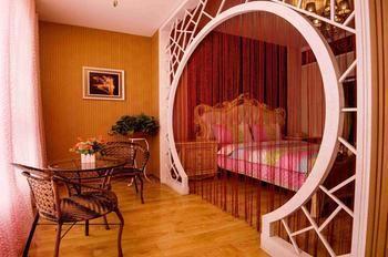 Shuangshuang Home Fenghuang Hongqiao Branch Екстер'єр фото