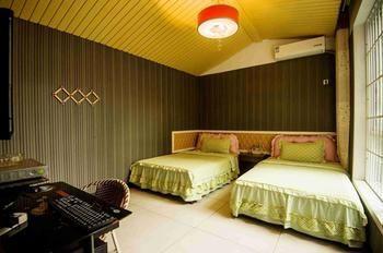 Shuangshuang Home Fenghuang Hongqiao Branch Екстер'єр фото